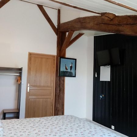 Bed and Breakfast Domaine De Poumatan Riviere-Saas-et-Gourby Esterno foto